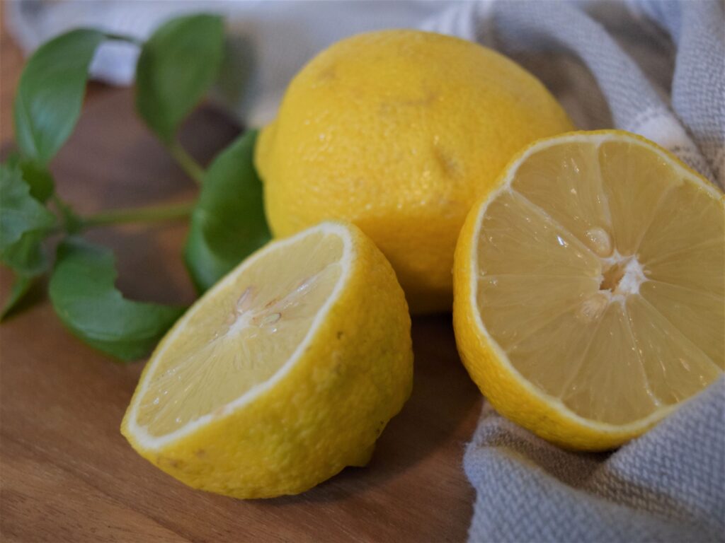 easy fresh basil lemonade, juicy lemon slices