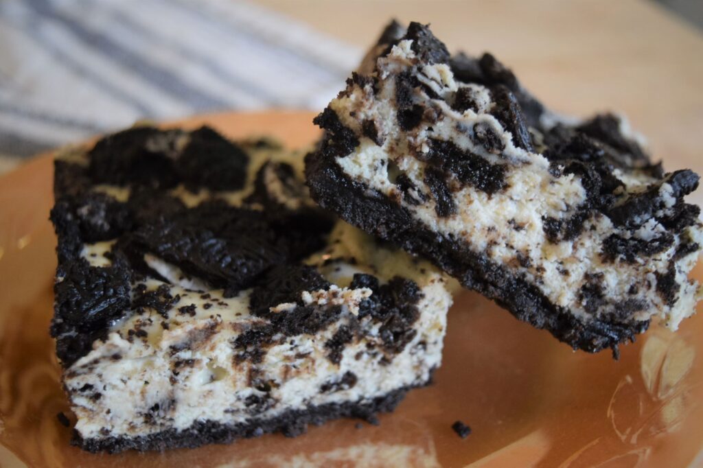 easy oreo cheesecake bars, fast, simple, entertaining, dessert, kids, cookout, cookies, baking, lusterware