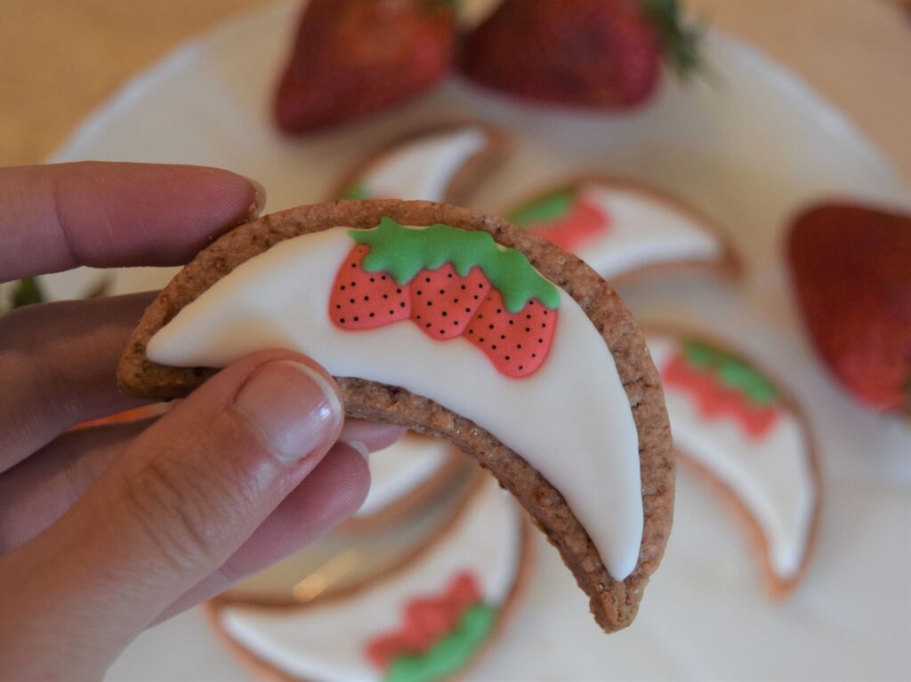 strawberry moon cookies royal icing, decorating, crescent, full moon, red, baking, berry recipes, summer, fruit