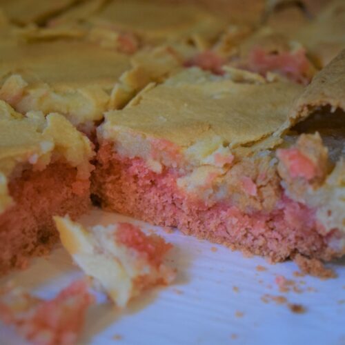 Strawberry Ooey-Gooey Butter Bars, close up texture, crumb, pink