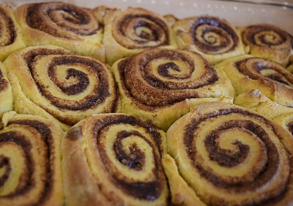 pumpkin spice cinnamon rolls recipe