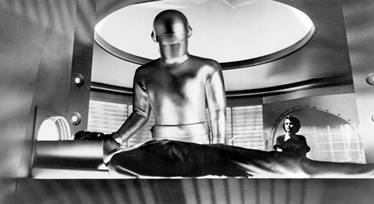 Creepy Classic Movie Binge, robot alien