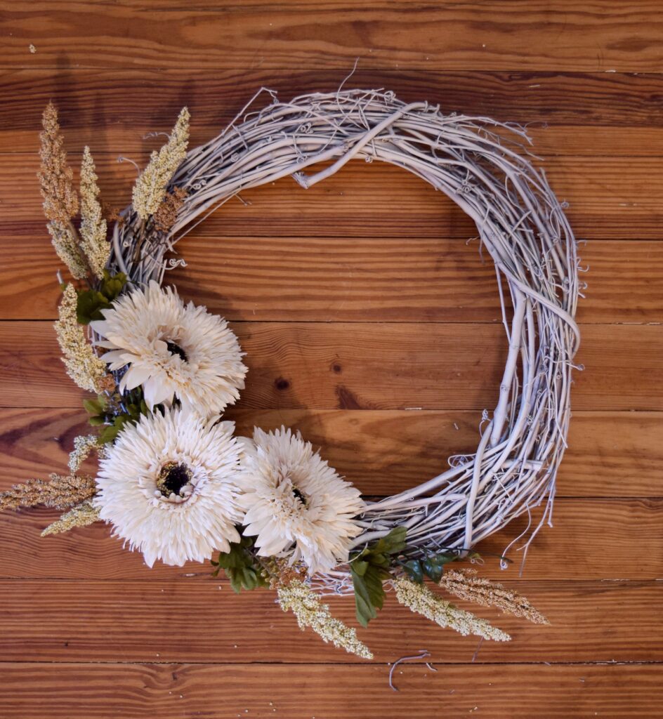 handmade fall wildflower wreath, black door, crafts, decor, black door, neutral, cottagecore, muted tones color palette, floral, wreath making, how to, tutorial